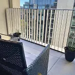 Splendid 2Bd 1Bth 1Csp Apt - Superb Cbd Location