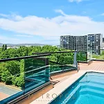 Lavish & Oversized 1 Bd 1Bth - Centre Of The Cbd