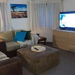 2 Beds 2 Baths Apt In Braddon Cbd - Pool, 1 Free Parking, Gym