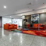 2 Beds 2 Baths Apt In Braddon Cbd - Pool, 1 Free Parking, Gym