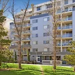 Cosy 2Br At Convention Centre