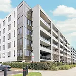 Parliamentary Triangle 1Br Apartment