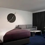 Midnight Hotel, Autograph Collection