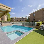 Accommodate Canberra - Kingston Court