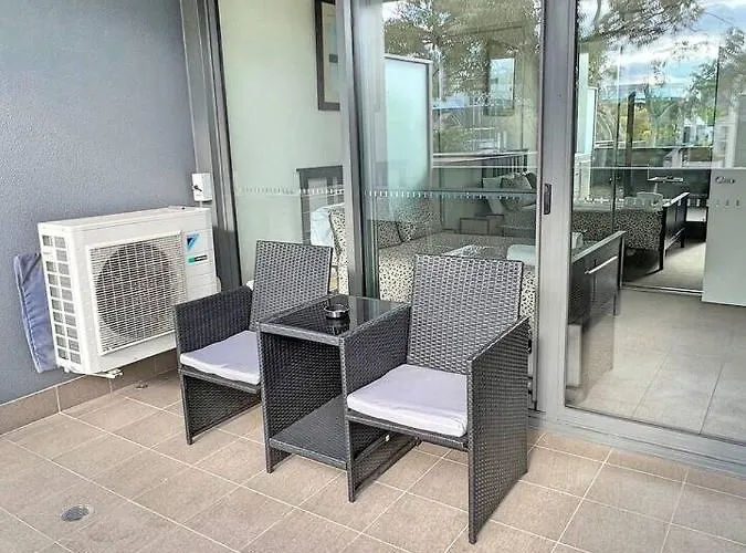 Bright In Braddon! 1 Bd 1Bth Apt