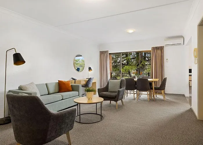 Oxley Court Serviced Apartments