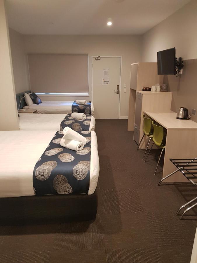 Leumeah * Canberra