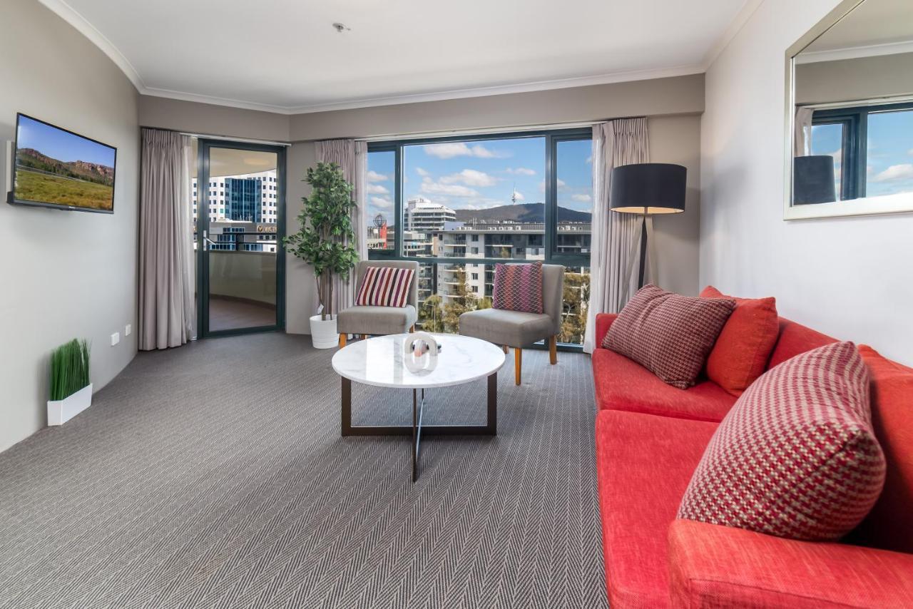 Apartment 2br 2bath L8 Executive Apartment, In Centre *