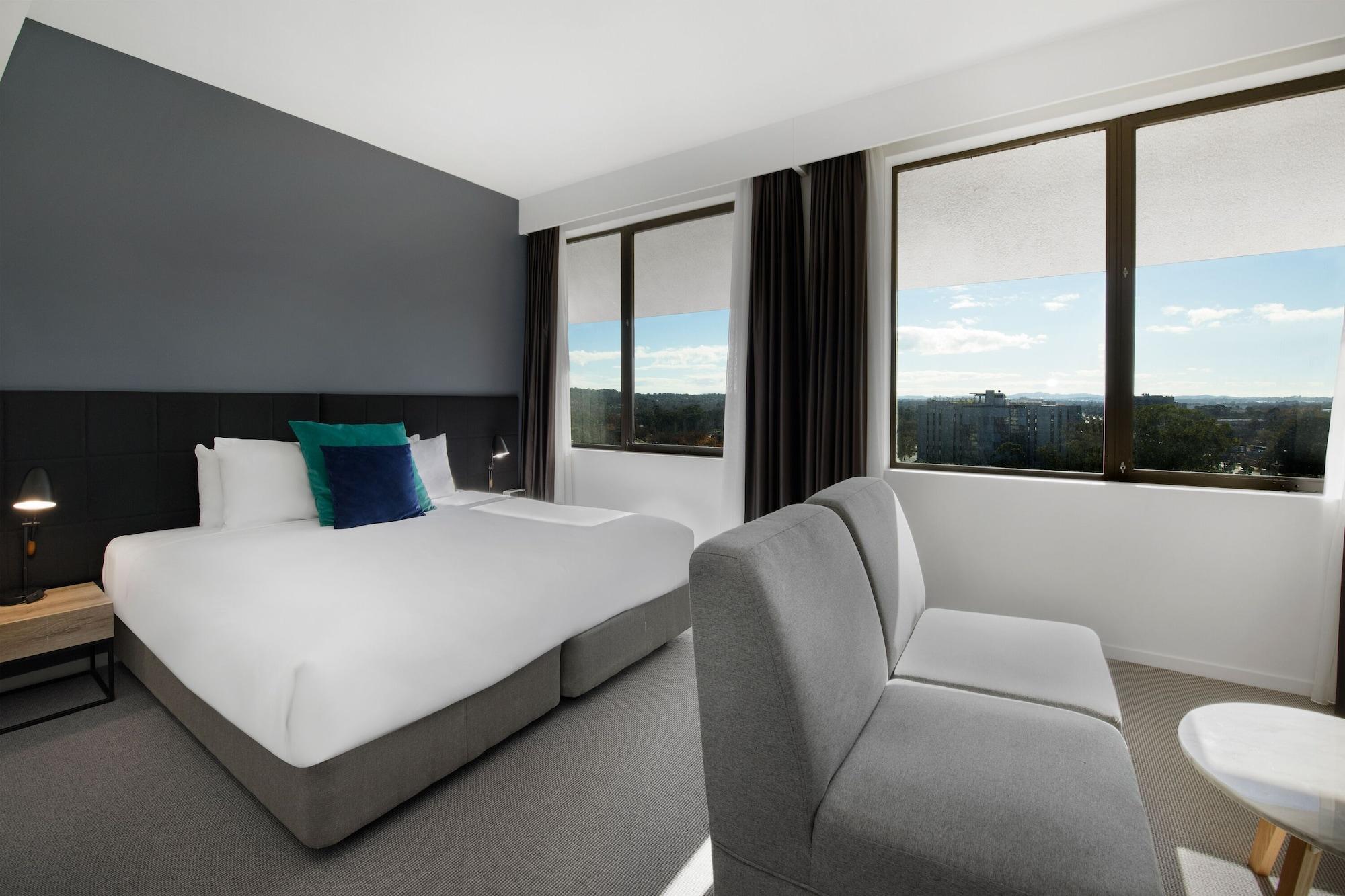 Mantra Macarthur Hotel 4*