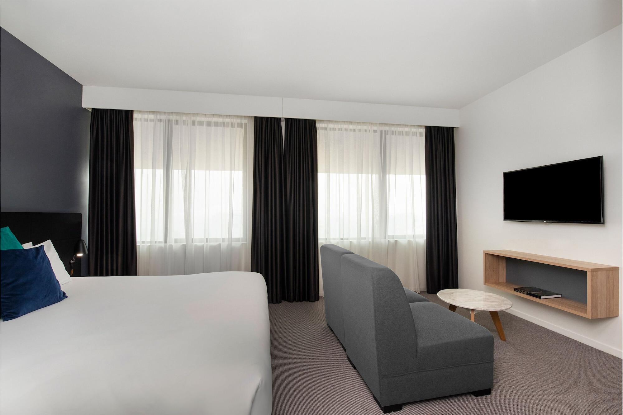Mantra Macarthur Hotel