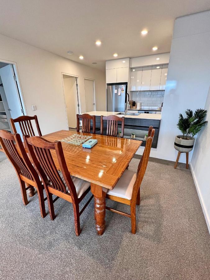 Apartment Spacious & Open 2 Bd 2bth 2crsp Apt - Dickson Cbd