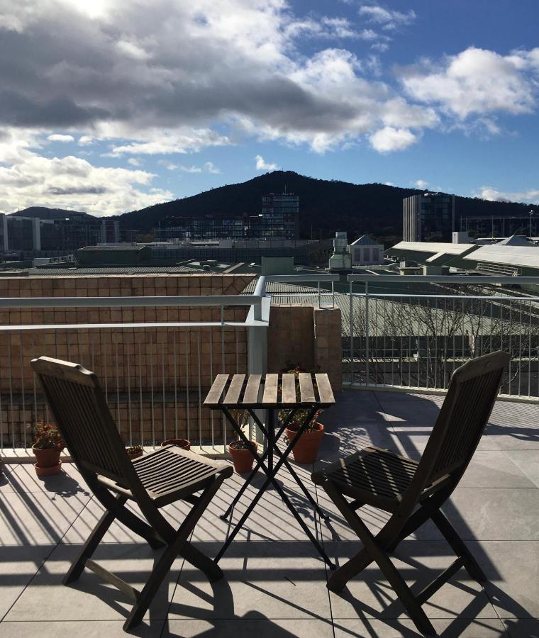 Dana-central With Mount Ainslie Views Apartment