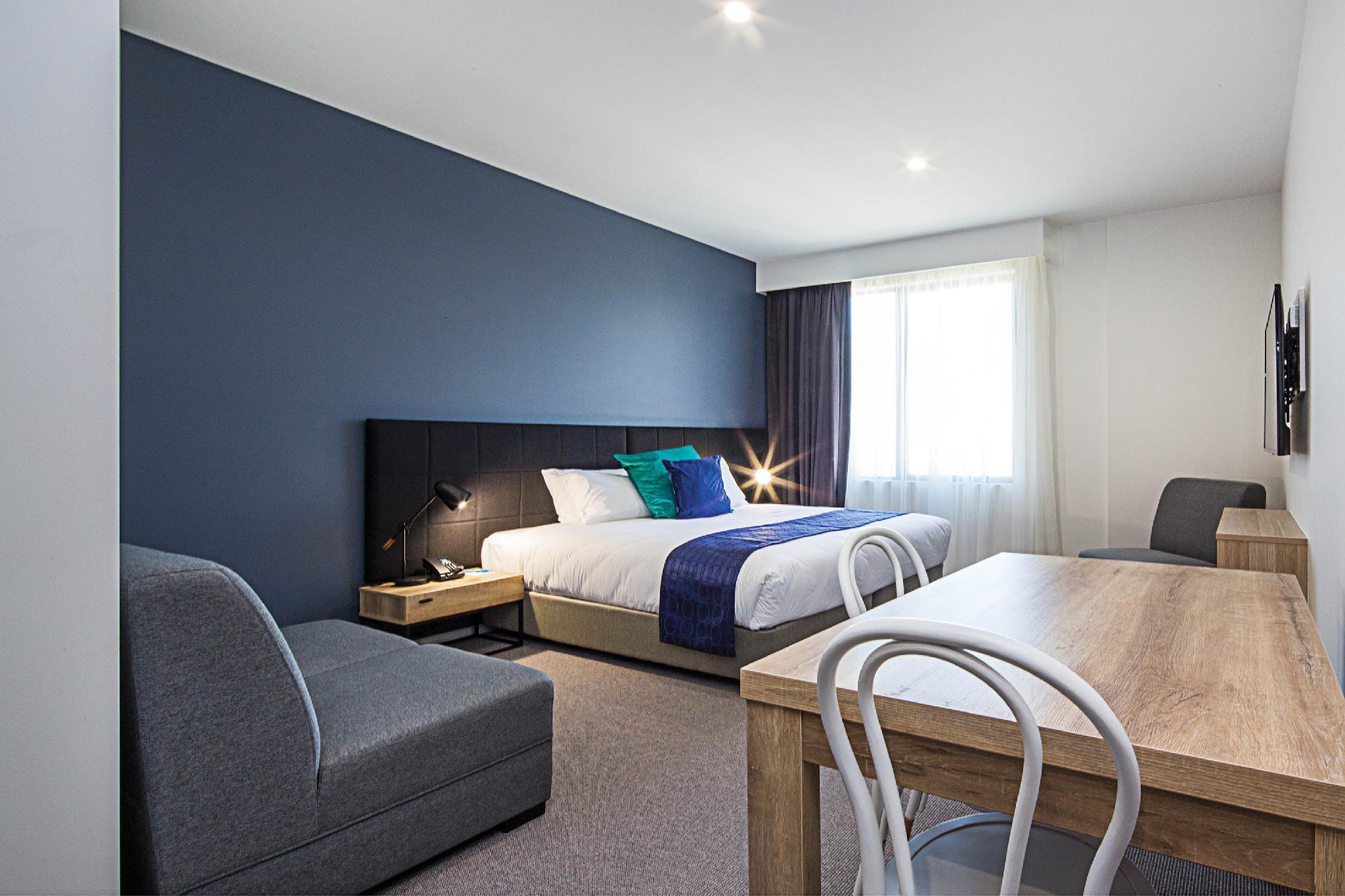 Mantra Macarthur Hotel 4*
