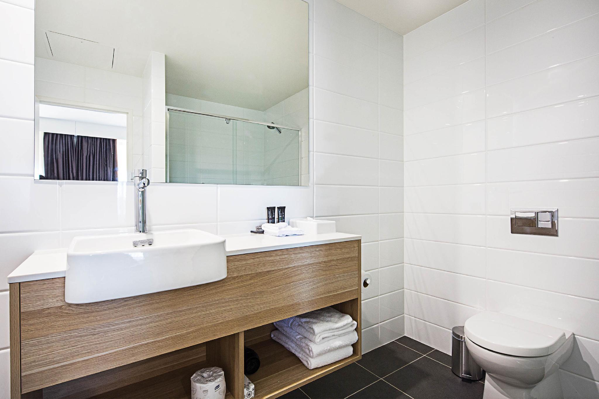 Mantra Macarthur Hotel 4*