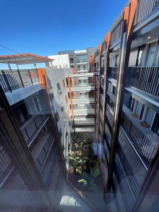 Lovely 1 Bedroom + Free Parking