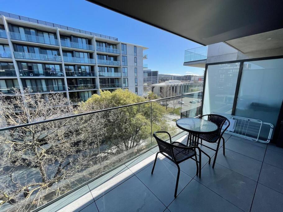 Apartment Lovely 1 Bedroom + Free Parking *