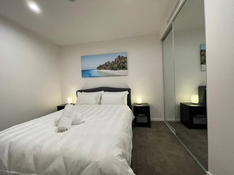 Apartment Lovely 1 Bedroom + Free Parking
