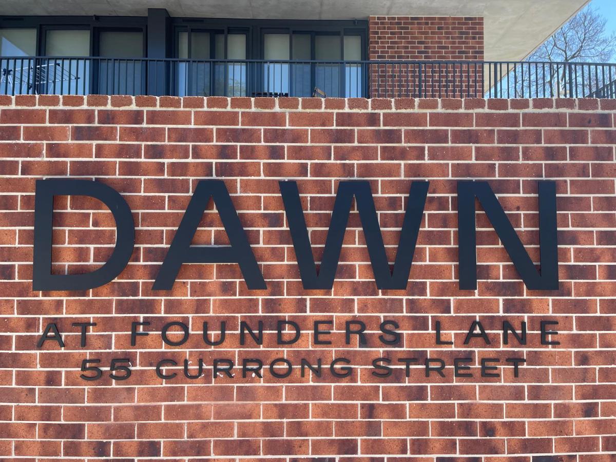 Lovely 1 Bedroom + Free Parking Apartment Canberra