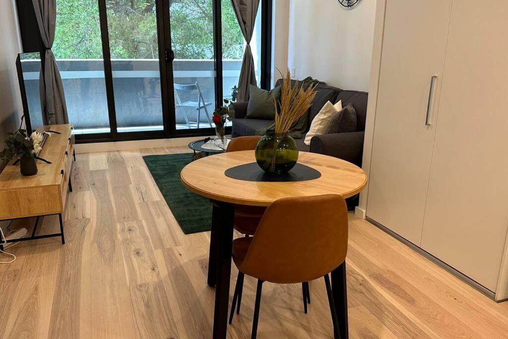 Brand New Luxe Sol Cbd One Bedroom Apartment