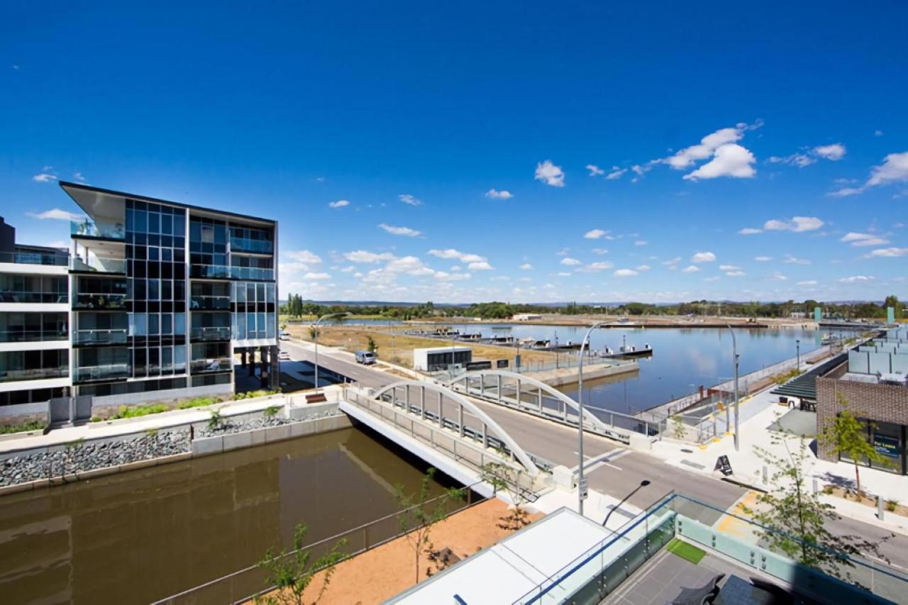 Aurora 14 * Canberra