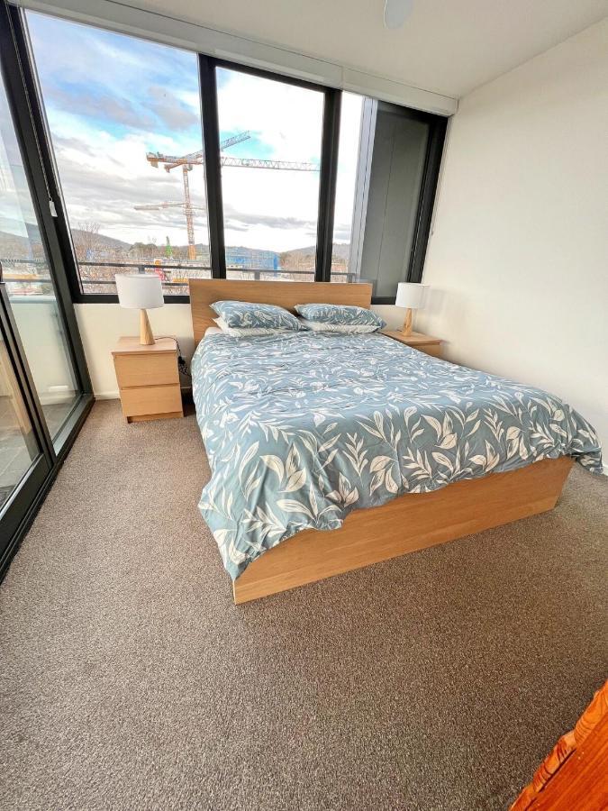 Spacious & Open 2 Bd 2bth 2crsp Apt - Dickson Cbd Canberra