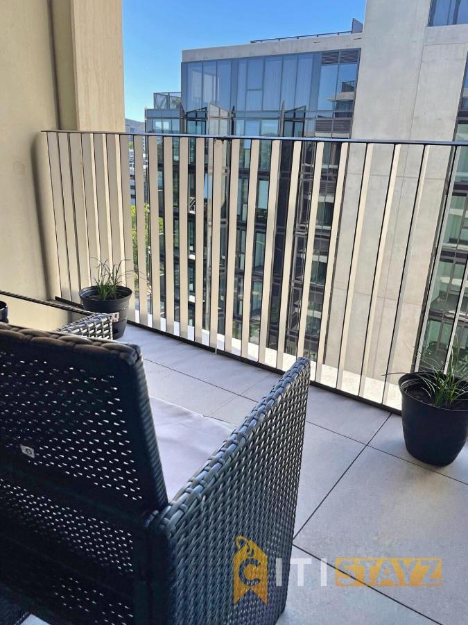 Splendid 2bd 1bth 1csp - Superb Cbd Location *