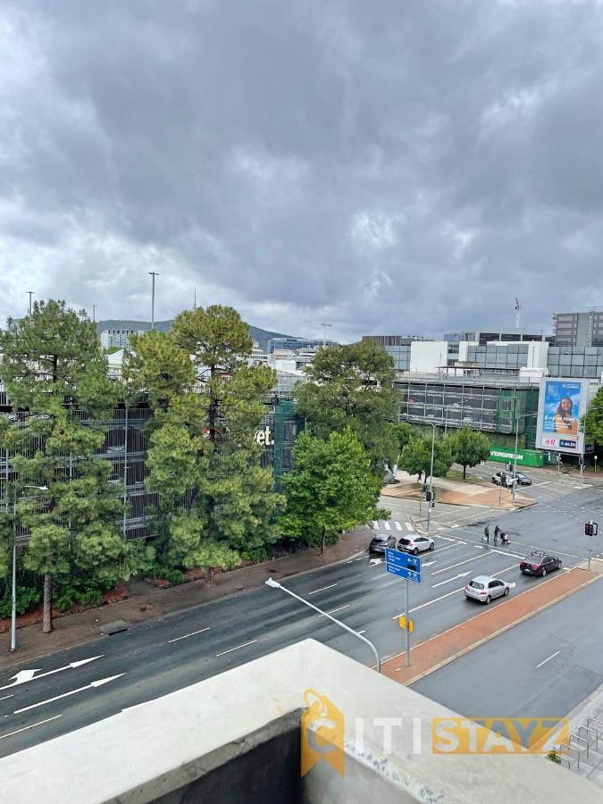 Lavish & Oversized 1 Bd 1bth - Centre Of The Cbd * Canberra