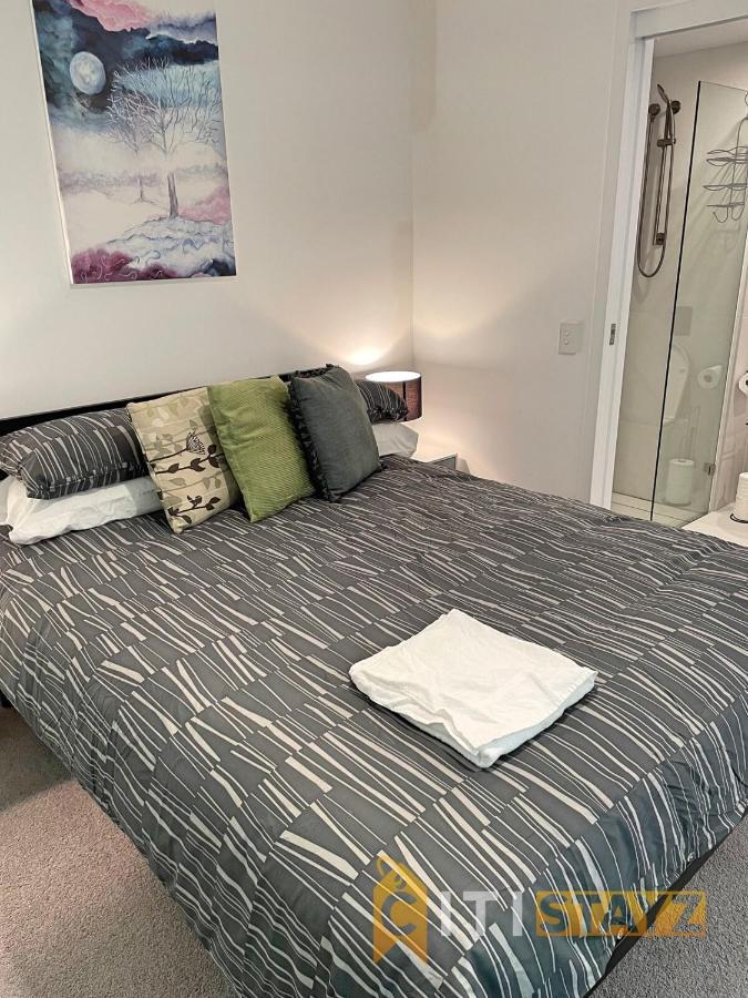 Splendid 2bd 1bth 1csp - Superb Cbd Location * Canberra