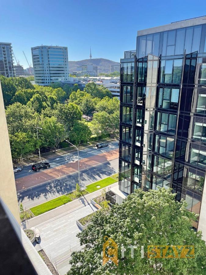 Splendid 2bd 1bth 1csp - Superb Cbd Location Apartment *