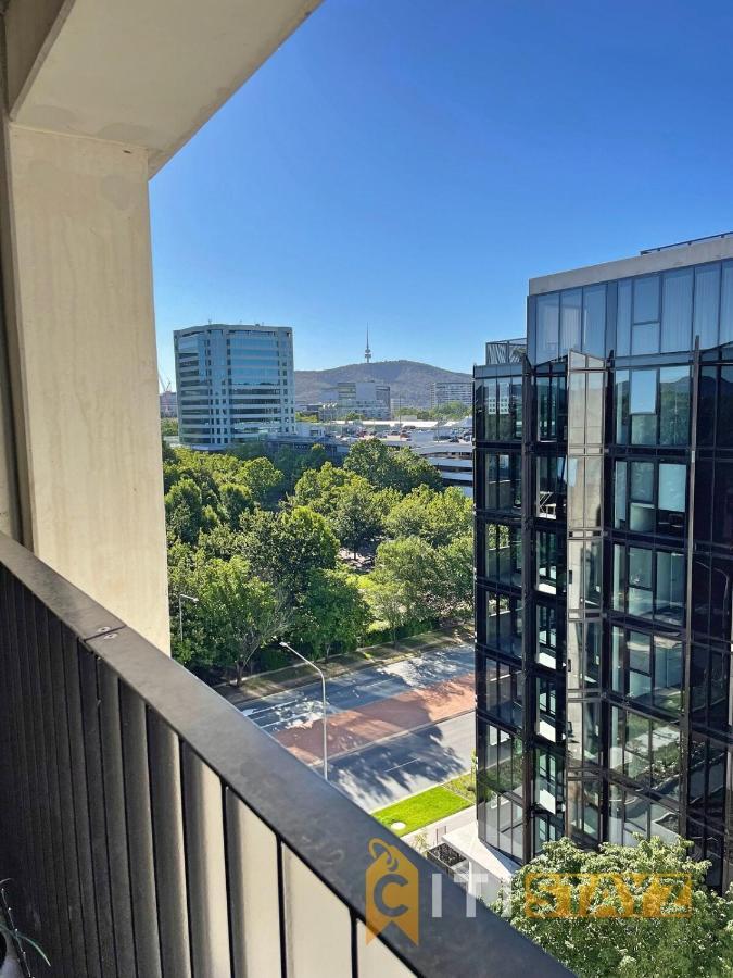 Splendid 2bd 1bth 1csp - Superb Cbd Location Apartment *