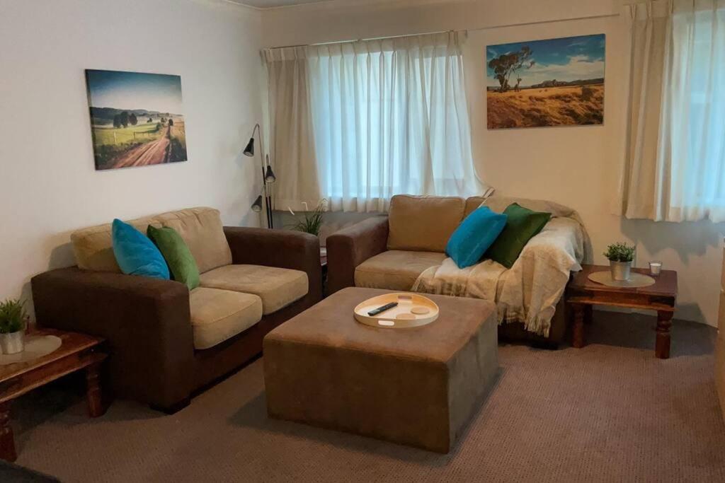 Apartment 2 Beds 2 Baths Apt In Braddon Cbd - Pool, 1 Free Parking, Gym