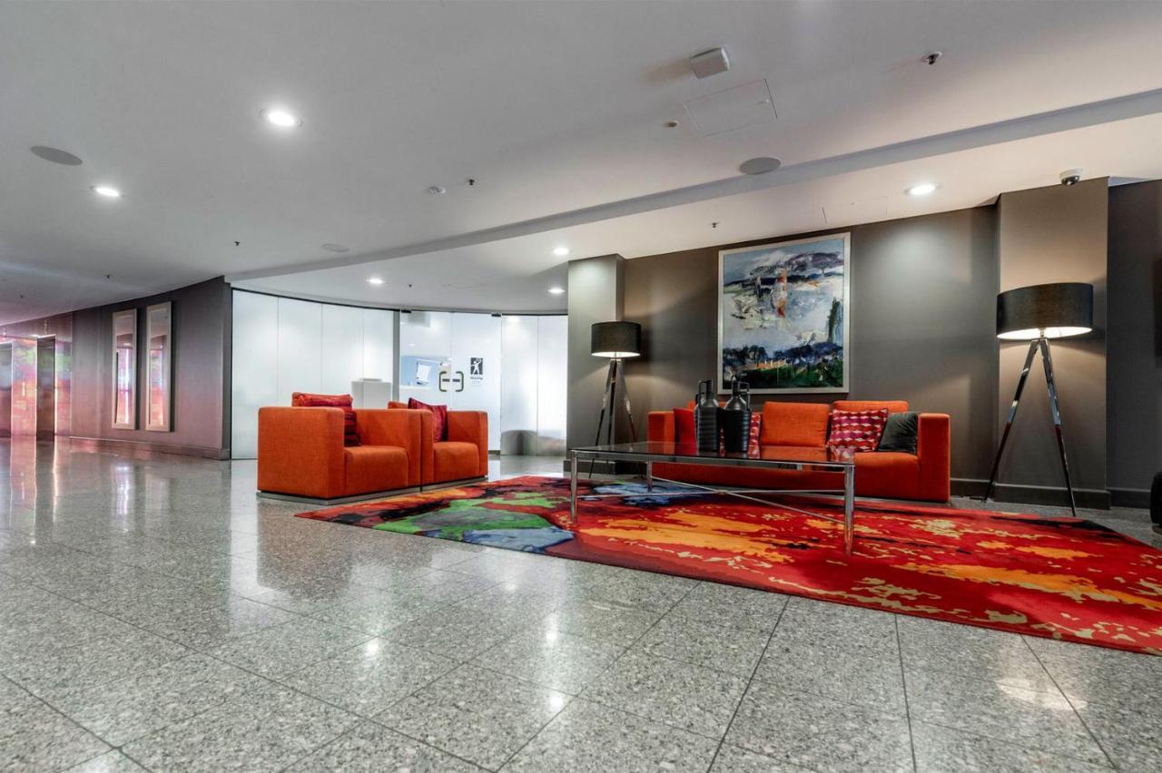 Apartment 2 Beds 2 Baths Apt In Braddon Cbd - Pool, 1 Free Parking, Gym Canberra