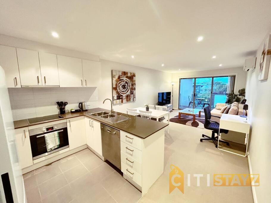Beige & Beautiful - 1bd 1bth - Close To Anu