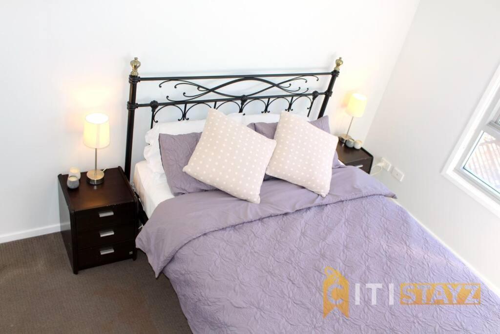 Comfortable & Spacious -2bd 2bth - Braddon * Canberra