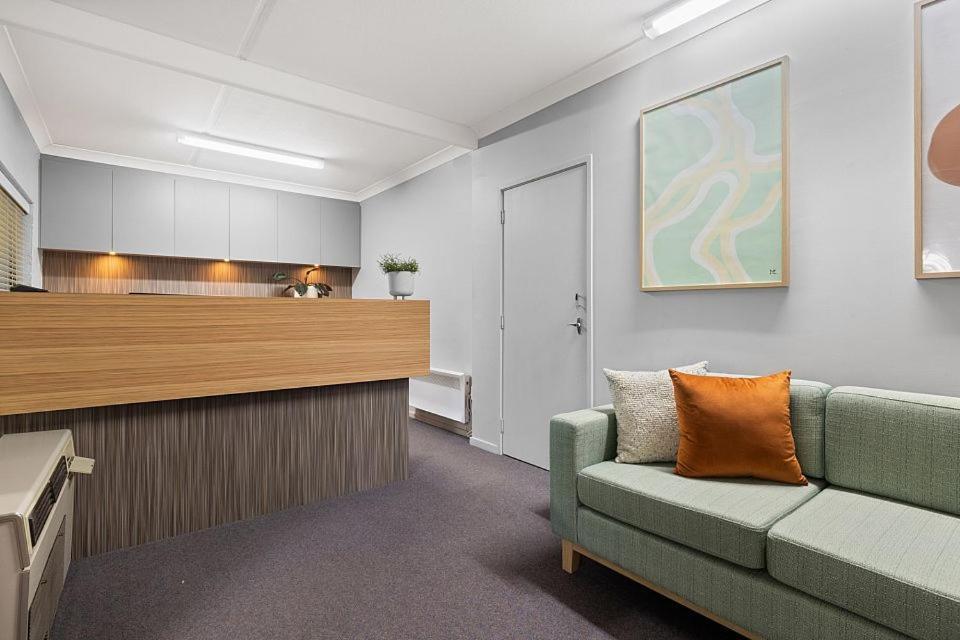 Oxley Court Serviced