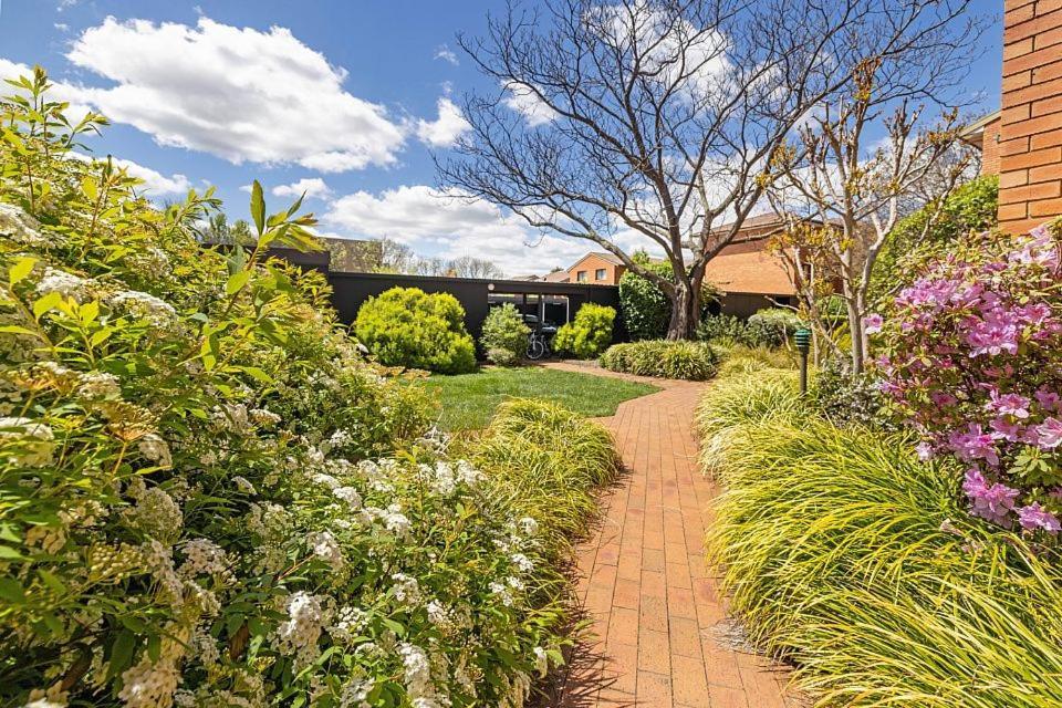 Aparthotel Oxley Court Serviced Canberra