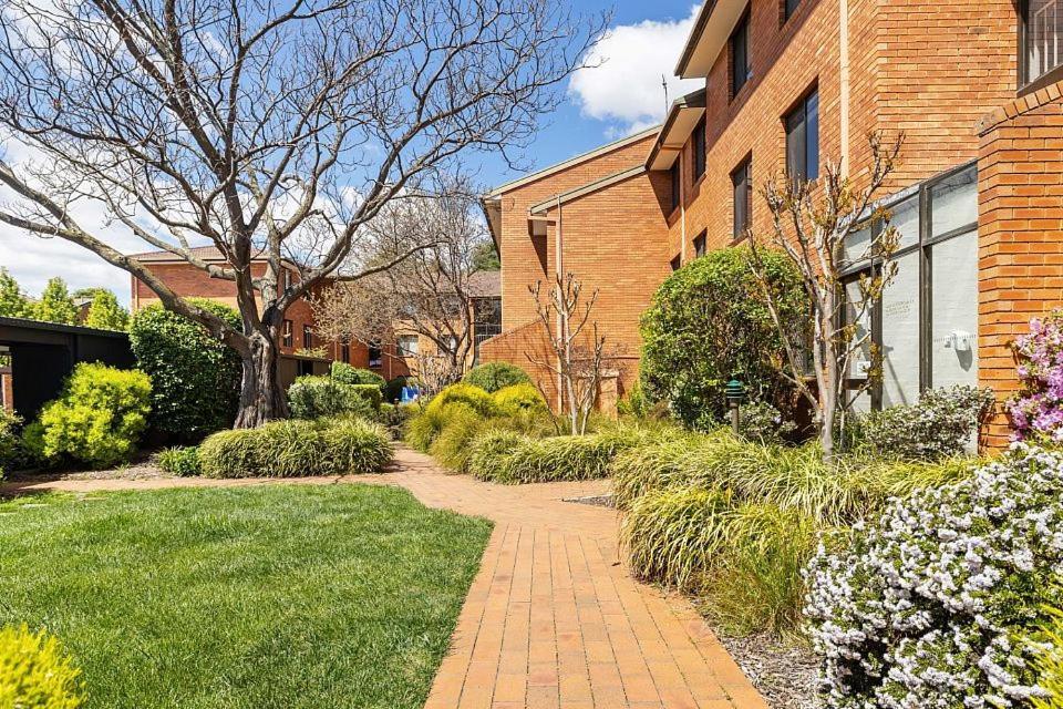 Aparthotel Oxley Court Serviced Canberra