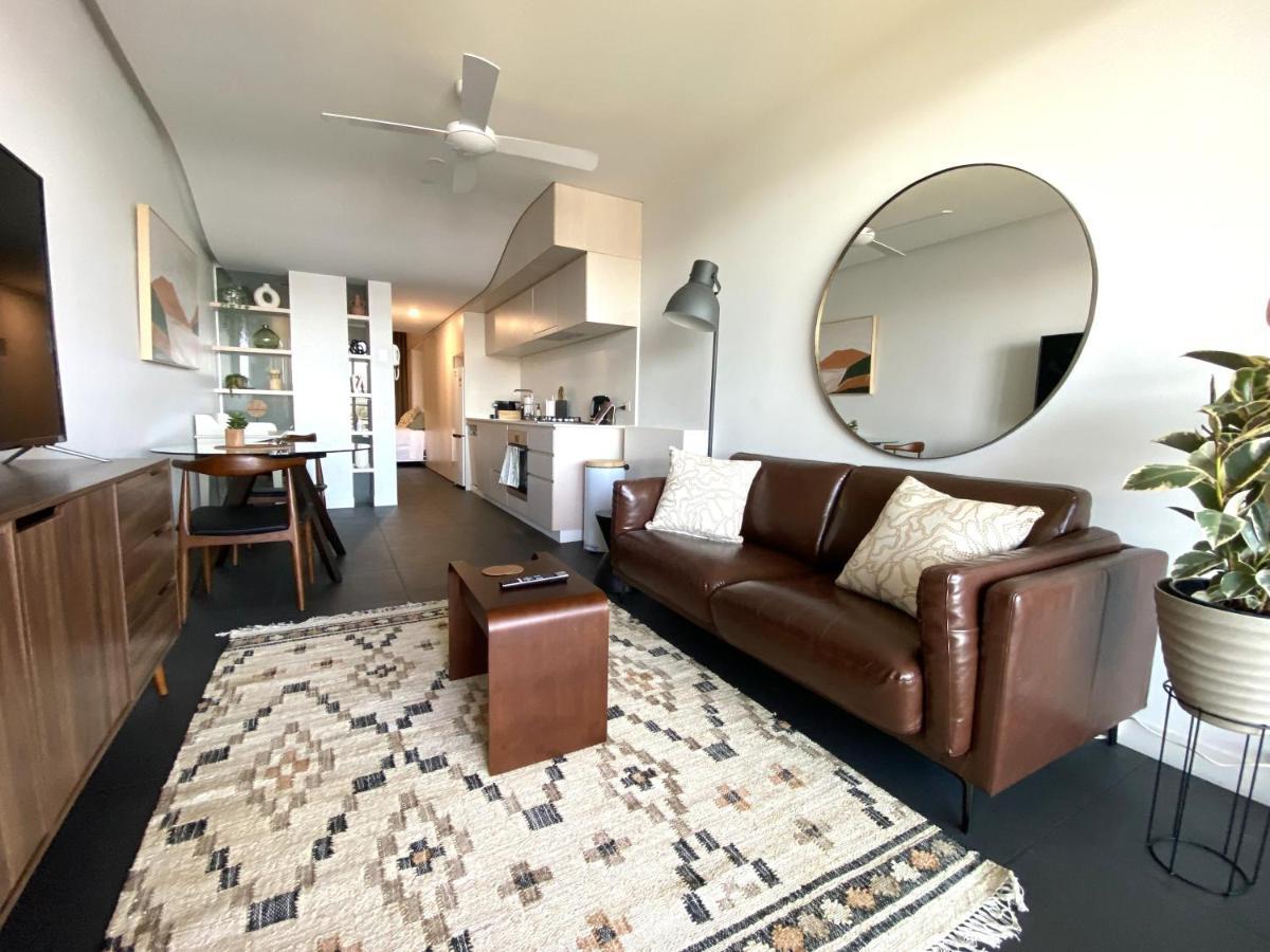 Apartment Stylish View - Free Parking *