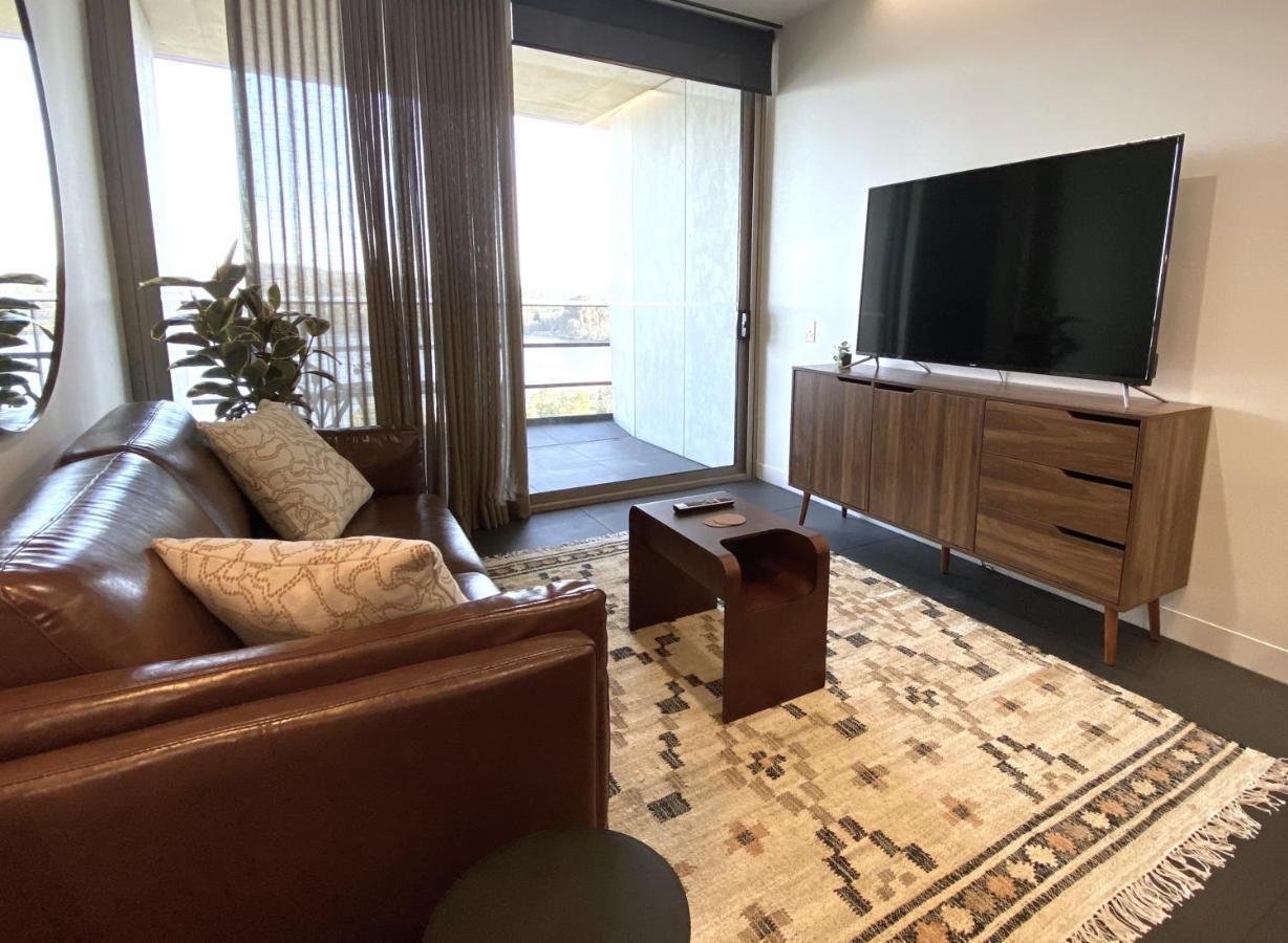 Stylish View - Free Parking Canberra