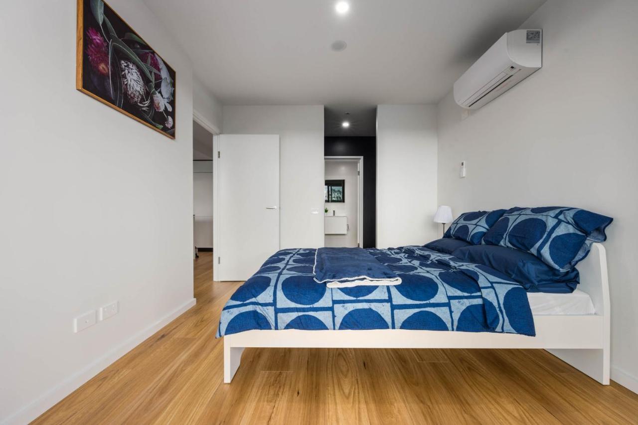 Spacious & Open 2 Bd 2bth Unit In * Canberra