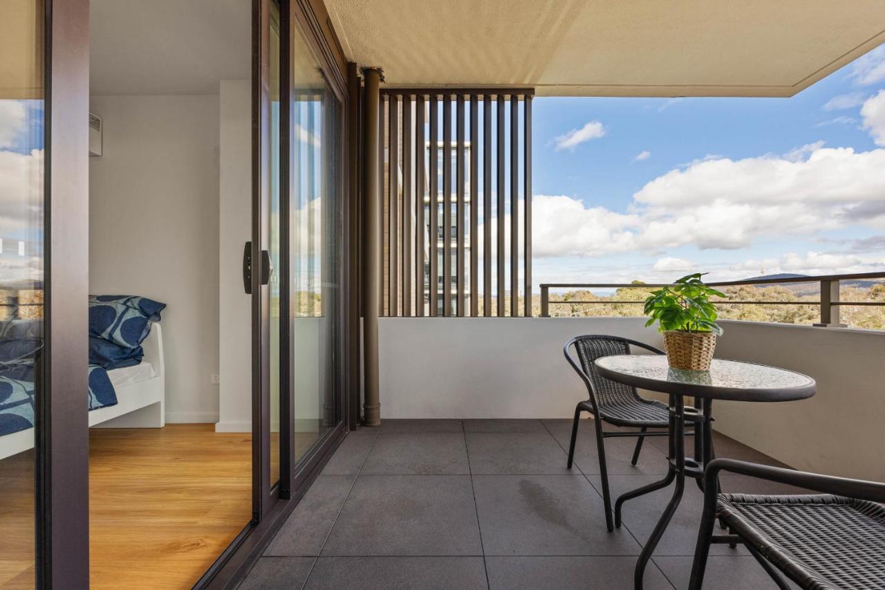 Spacious & Open 2 Bd 2bth Unit In Apartment *