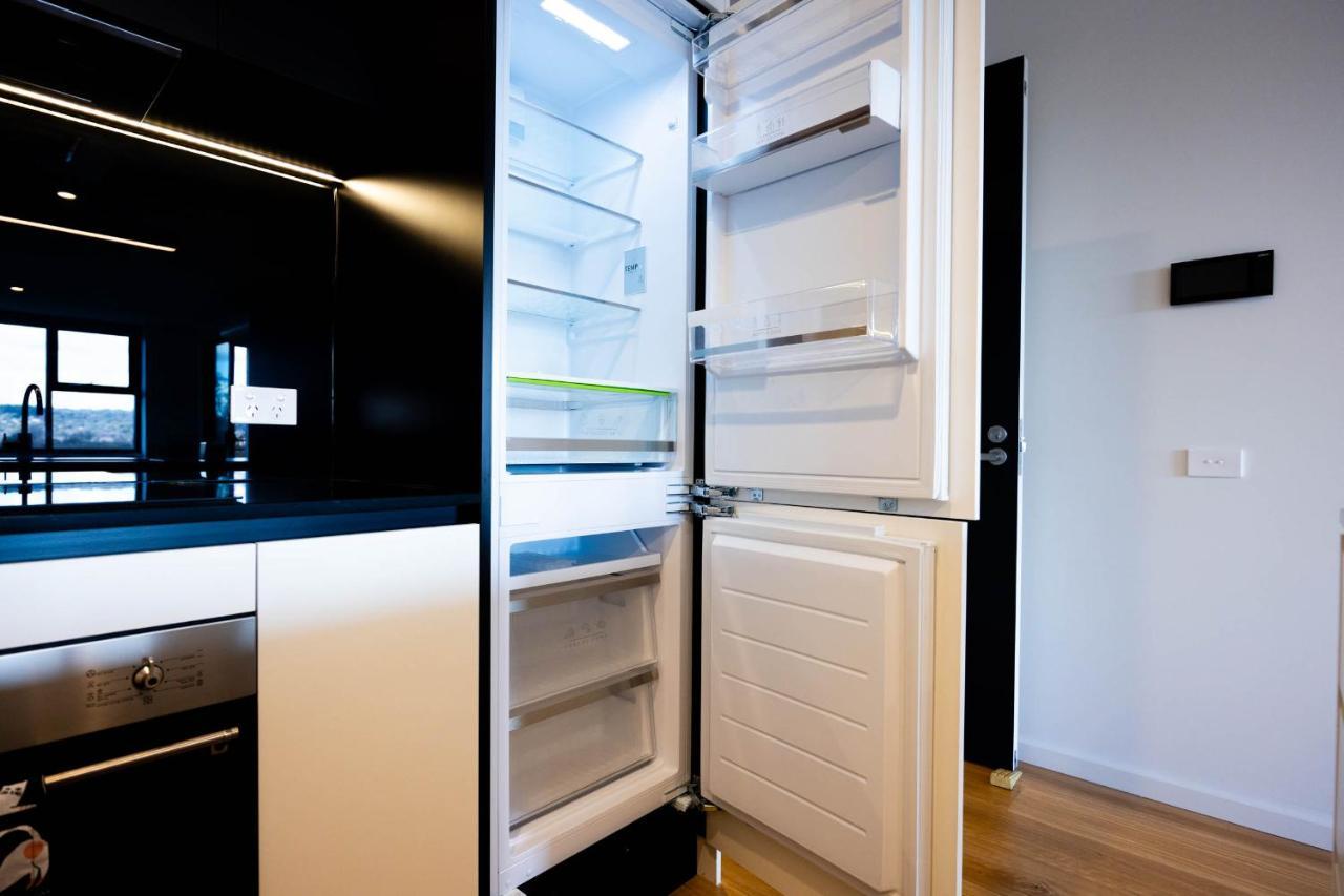 Apartment Spacious & Open 2 Bd 2bth Unit In Canberra
