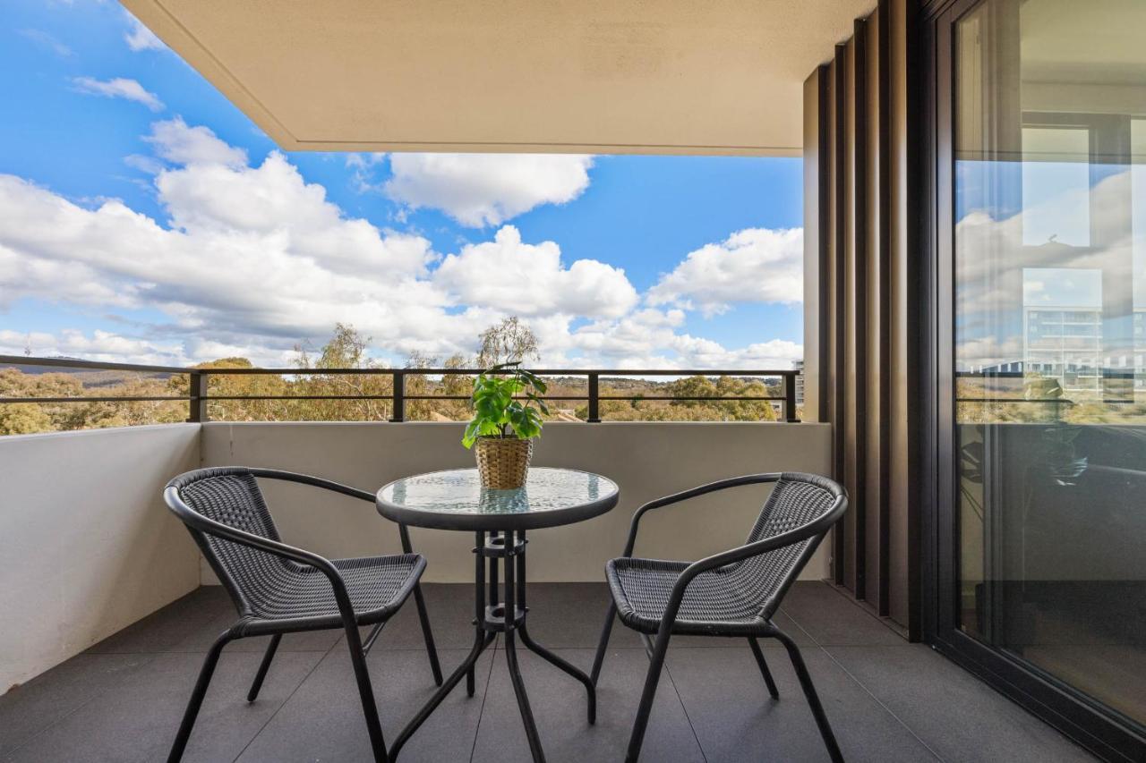 Spacious & Open 2 Bd 2bth Unit In Apartment