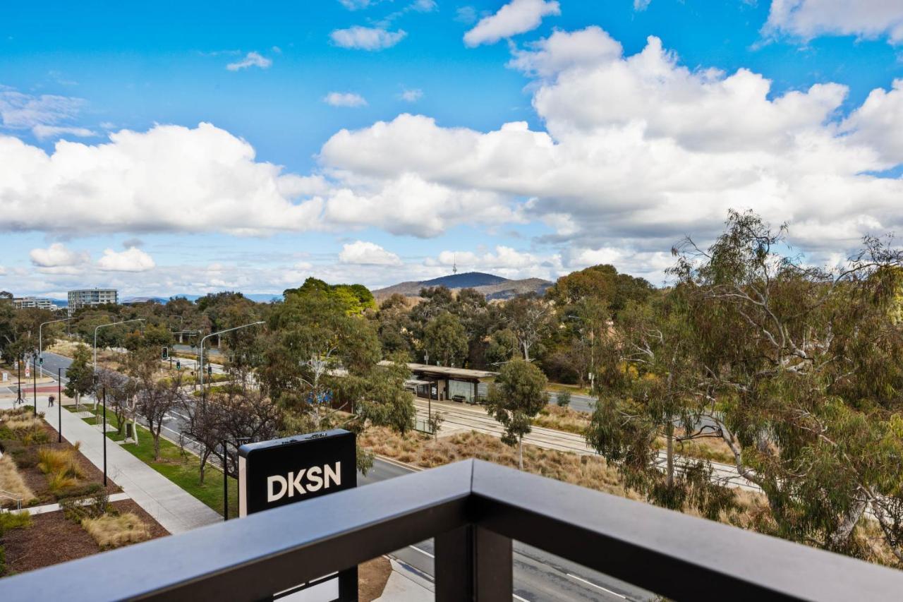 Spacious & Open 2 Bd 2bth Unit In *
