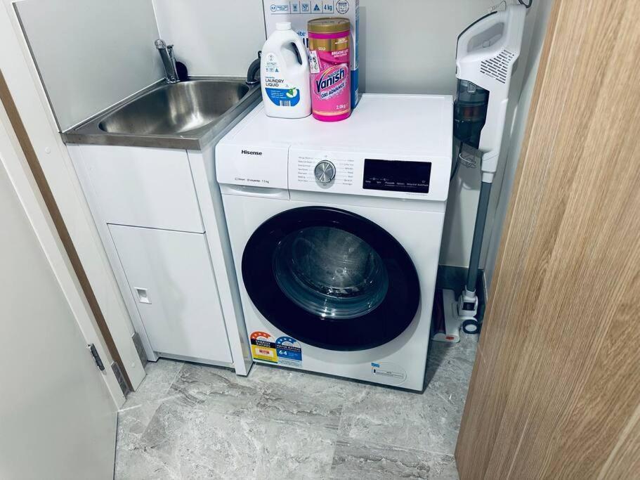 Garden View 1bd @cbd Free Parking Apartment *