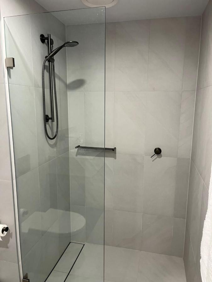 Metropol 3 • Comfy• Luxury• • Free Parking * Canberra