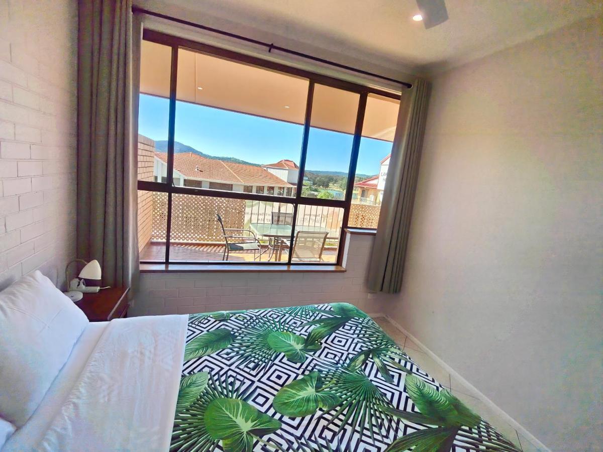 Tuggeranong Short #08c - Sleeps 6