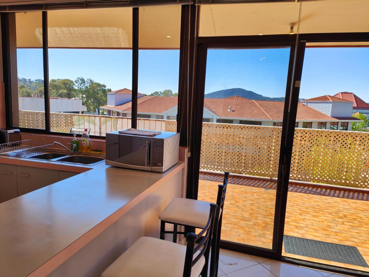 Apartment Tuggeranong Short #08c - Sleeps 6 *