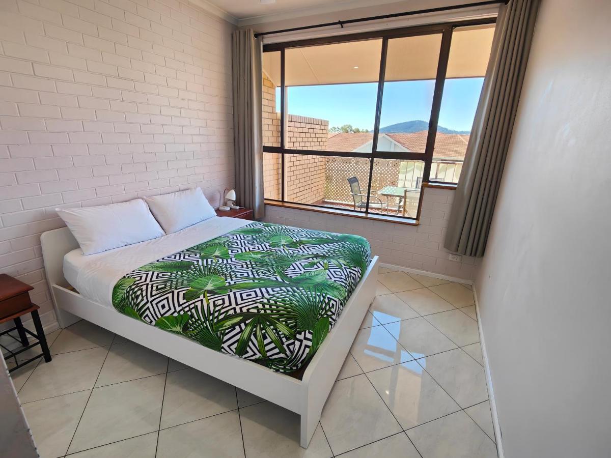 Apartment Tuggeranong Short #08c - Sleeps 6 *