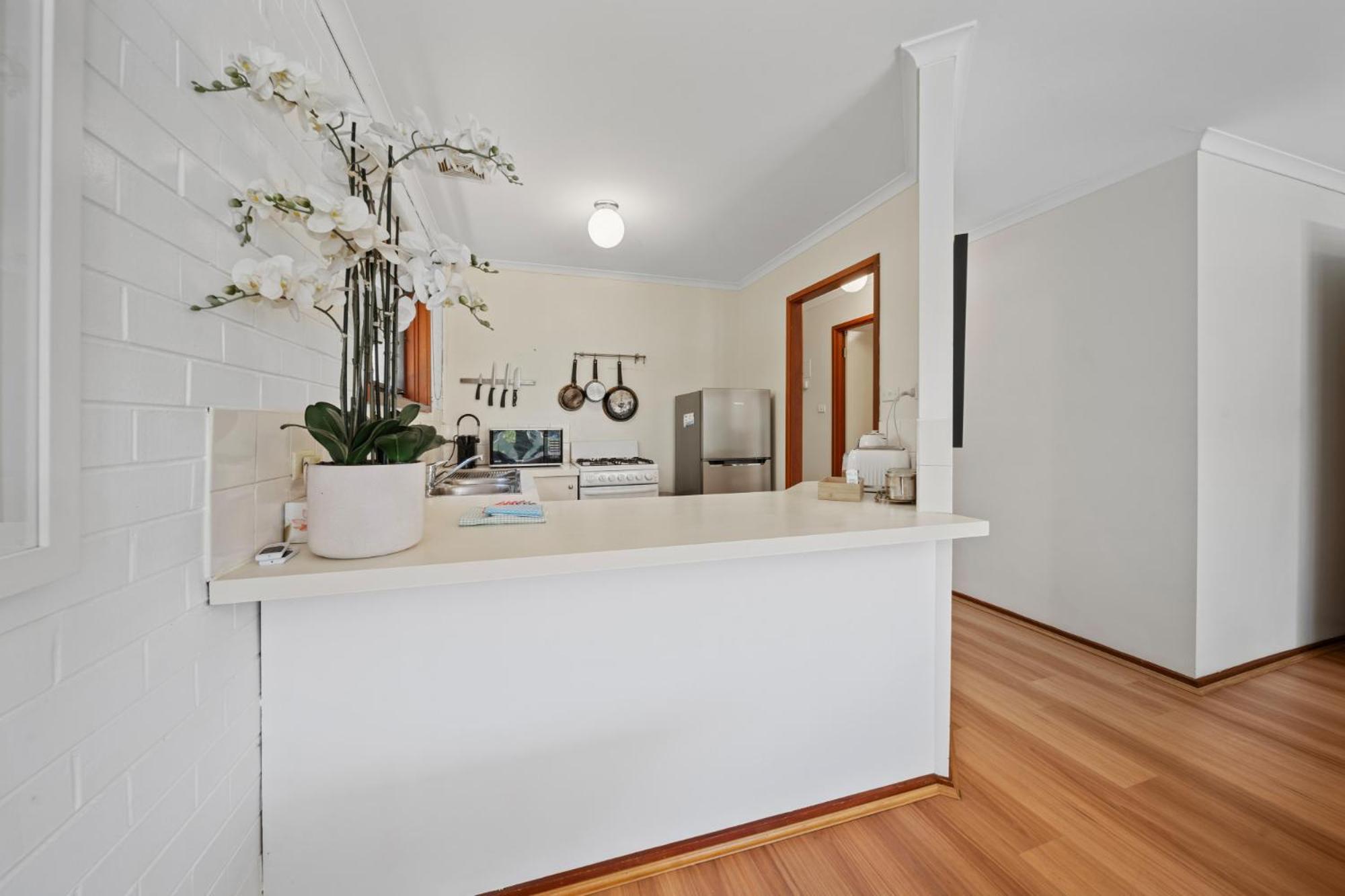 Charming 2-bed By Parks & Shops Canberra